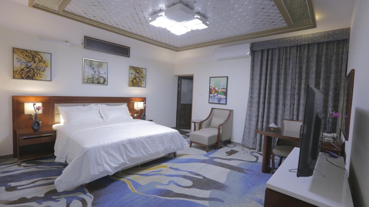 Niyaf Hotel Appartments คามิสมูชาอิท ภายนอก รูปภาพ